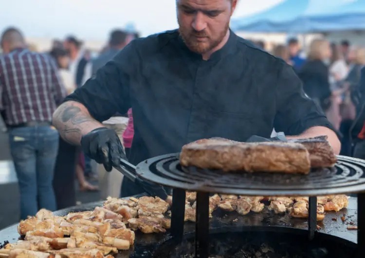 Professionnels et organisateurs d'évènements : boostez l’ambiance avec un brasero barbecue Professionnels et organisateurs d'évènements : boostez l’ambiance avec un brasero barbecue